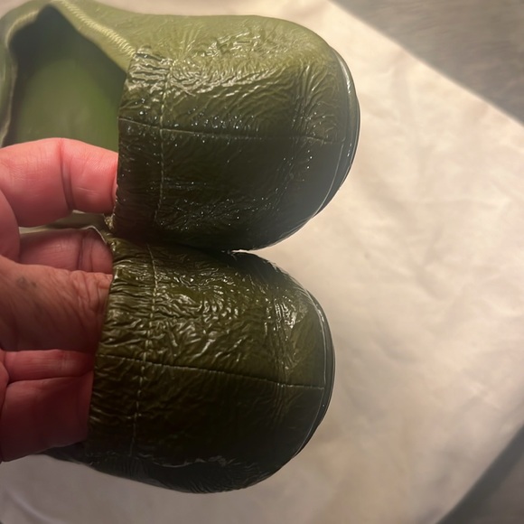 Tory Burch Minnie Travel Flat Olive 8 with Dust Bag and Box Like New - Picture 6 of 7